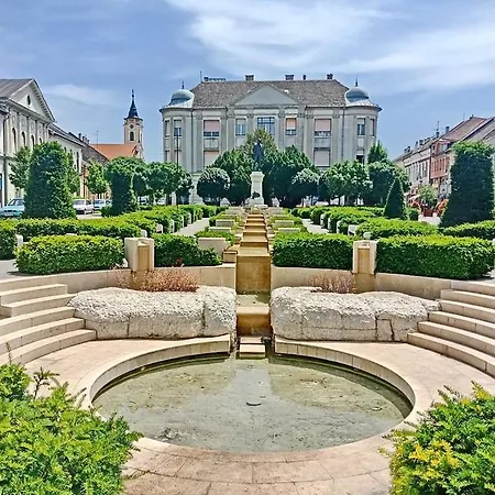 Vizparti Futrinka Vendeghazak Ferienhaus Baja